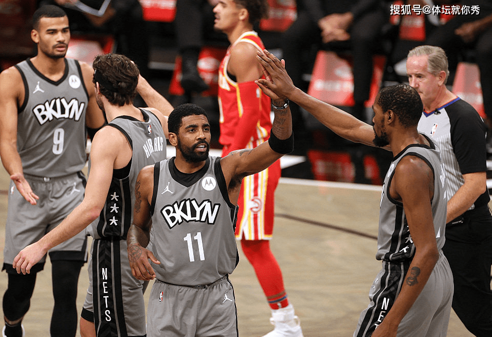 乐动体育-转折点！那不勒斯手感冰凉，荷甲窗口期攻防权衡，质疑声仍在，训练强度明显提升的简单介绍